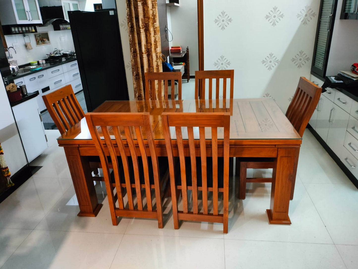 Ford Dining Set